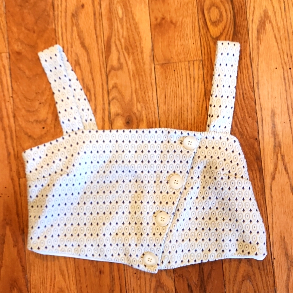 Free People crop top w asymmetrical button front detail, size M